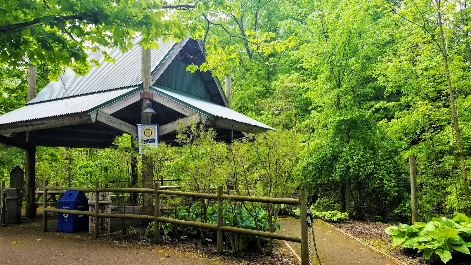 pavilion1.jpg